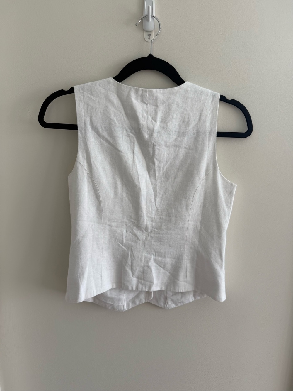Button Front Linen Vest - Picture 2 of 3